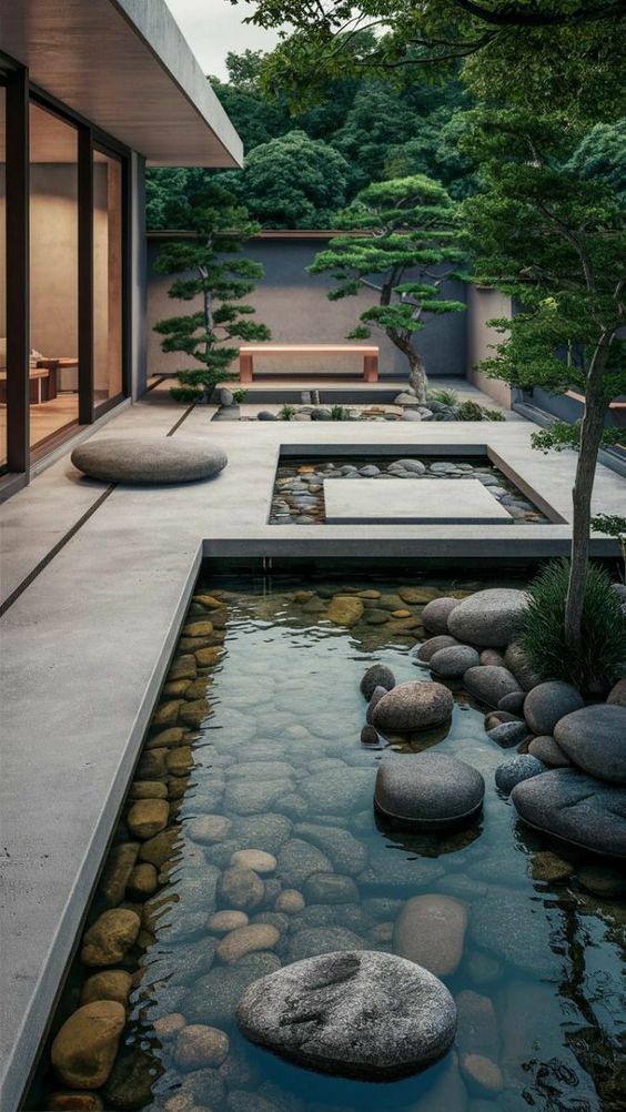 Thiết kế và thi công hồ cá Koi